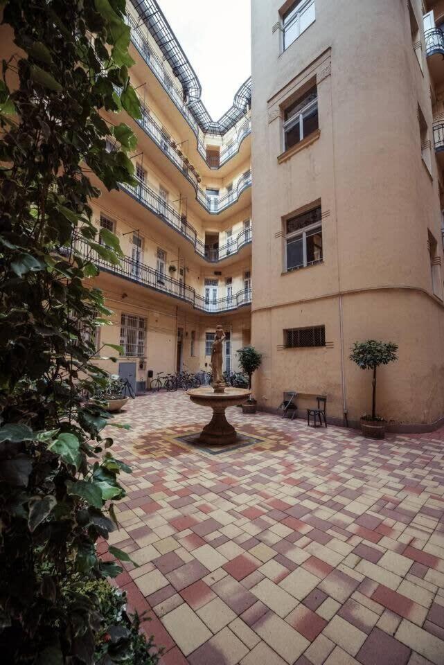 Renovated Design Apartment Close To The Danube Boedapest Buitenkant foto
