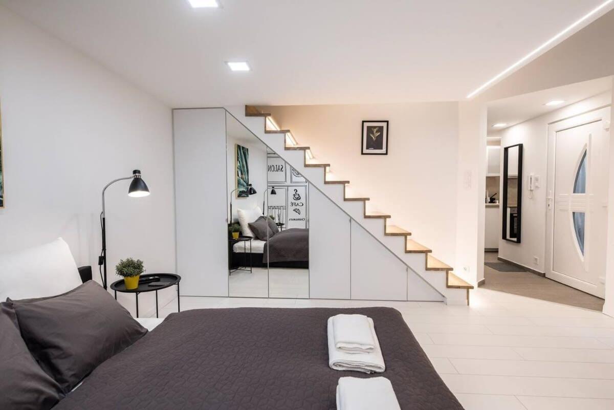 Renovated Design Apartment Close To The Danube Boedapest Buitenkant foto